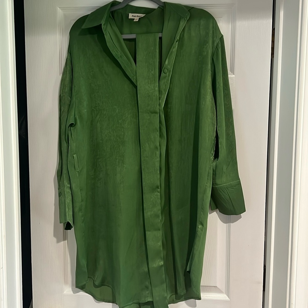 Green silky shirt dress with tie belt